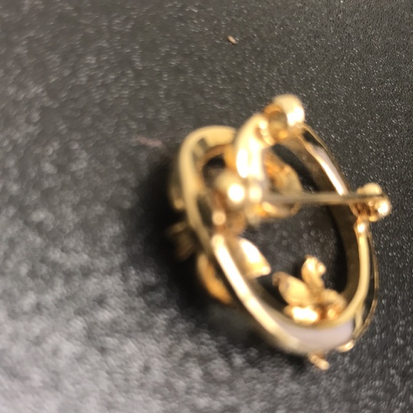 Vintage gold tone Floral brooches lot (6) - Picture 5 of 9